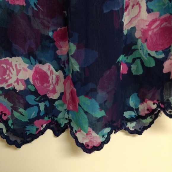 Jessica Simpson Virginia Floral Peasant Top Small - Picture 5 of 6